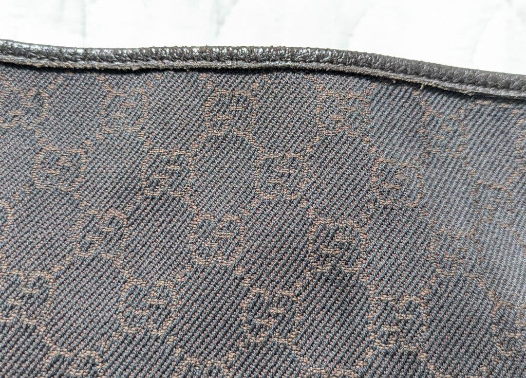 GUCCI GG柄ダークグレー トートバッグ　 袋 取り扱いガイド付き