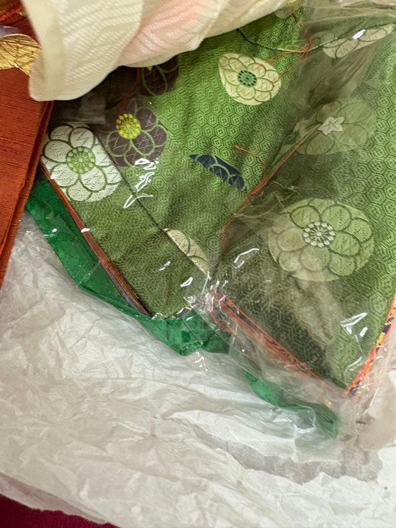 伝統的 雛人形 木箱入