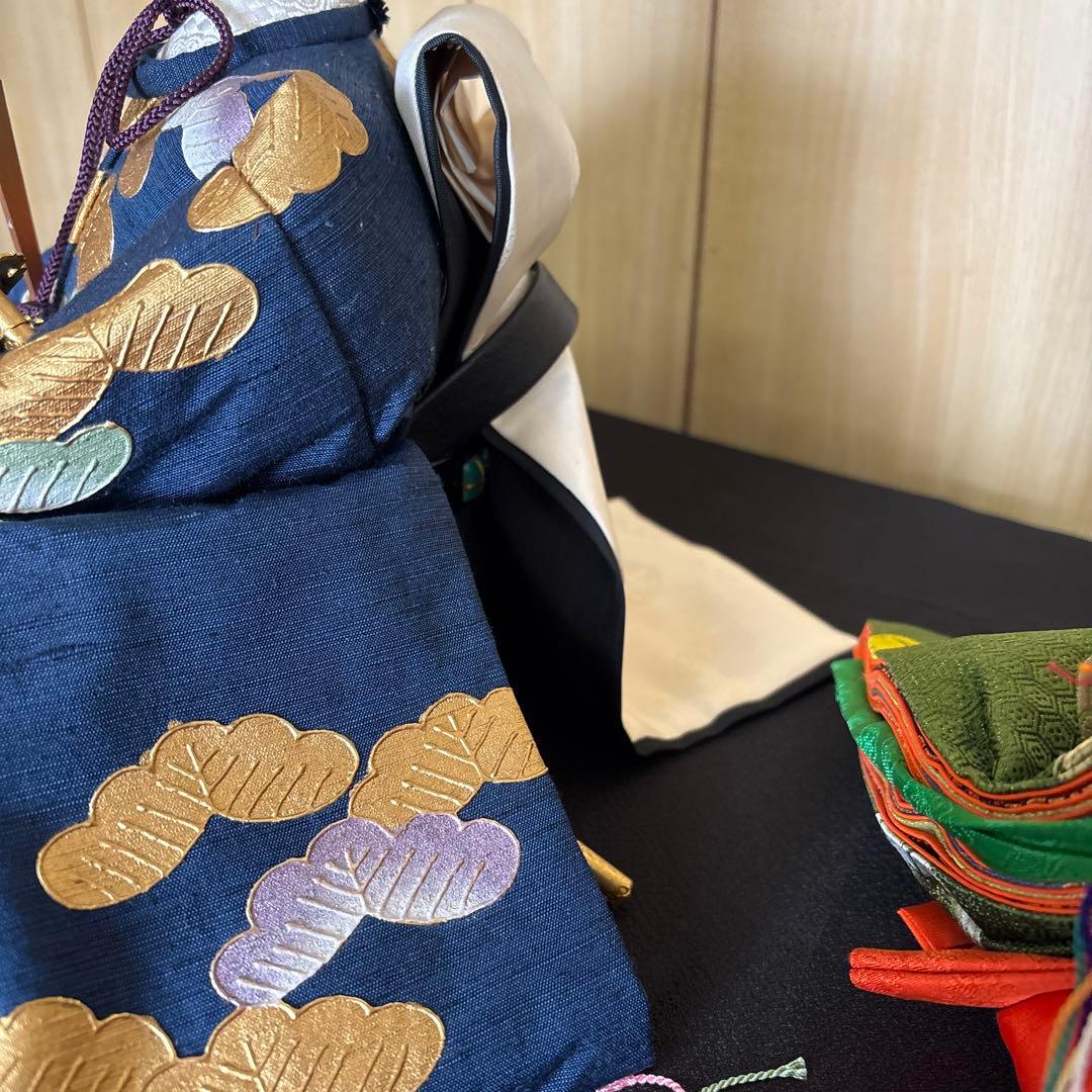 伝統的 雛人形 木箱入