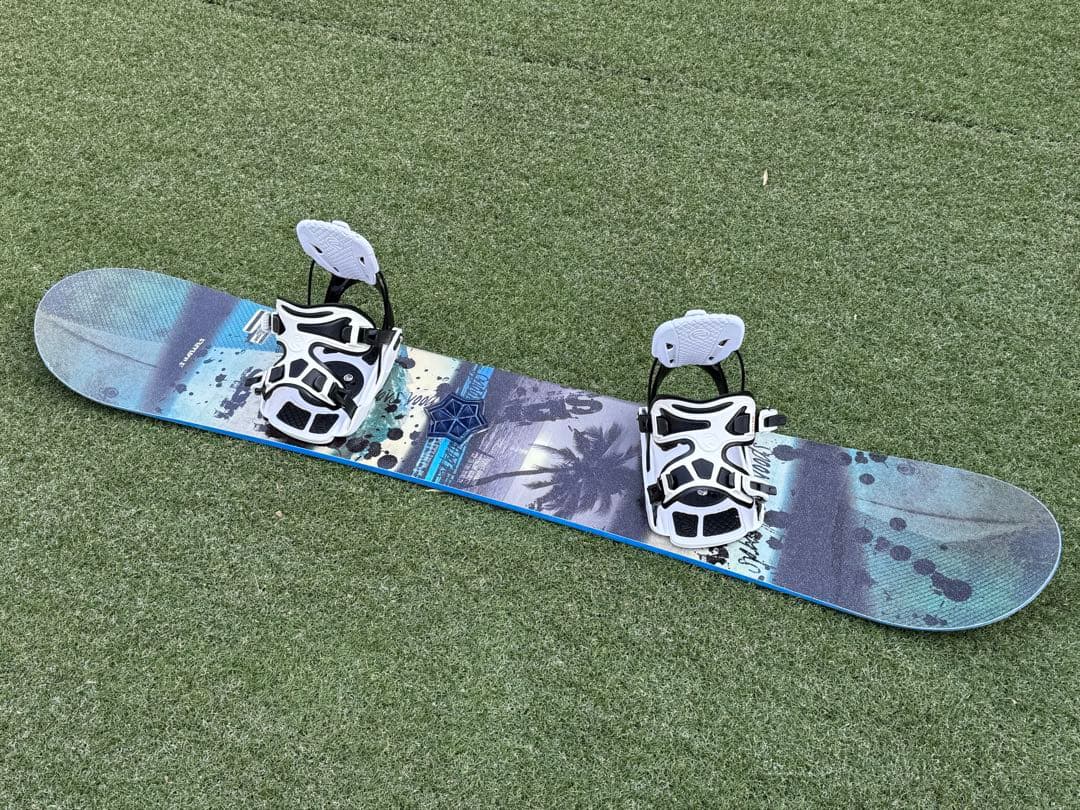 SPOON スノーボード　155cm ビンディングつき