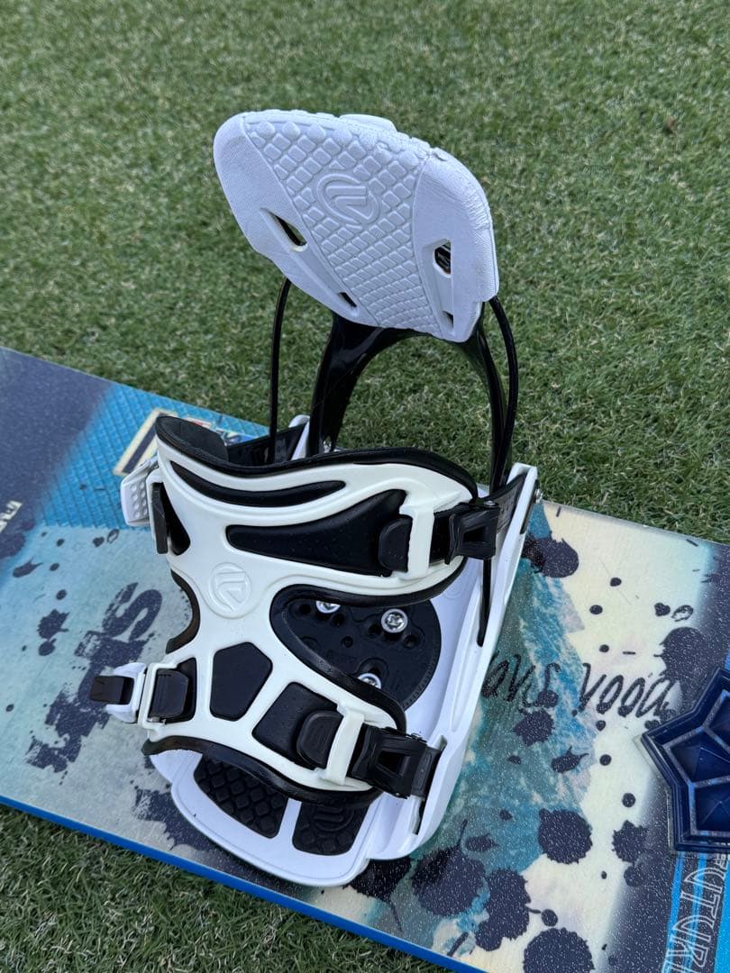 SPOON スノーボード　155cm ビンディングつき