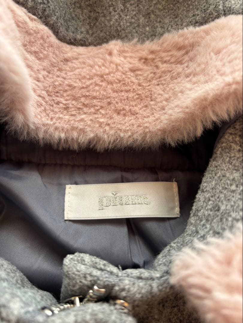 pium ファーリボンフリルショートコート グレー