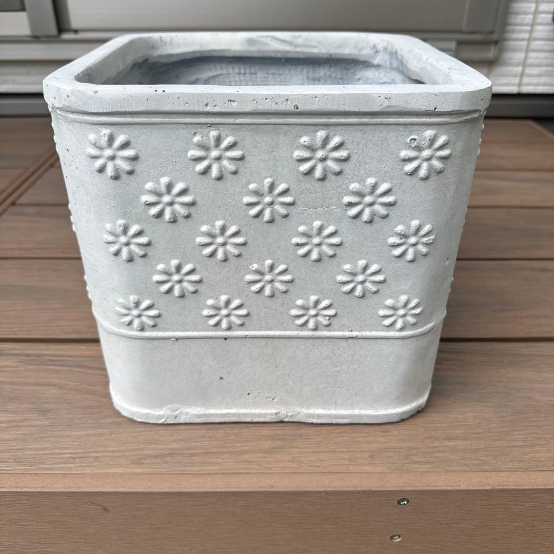 フローリア キューブ24cm ホワイト　アンティーク鉢　植木鉢　花柄　インテリア