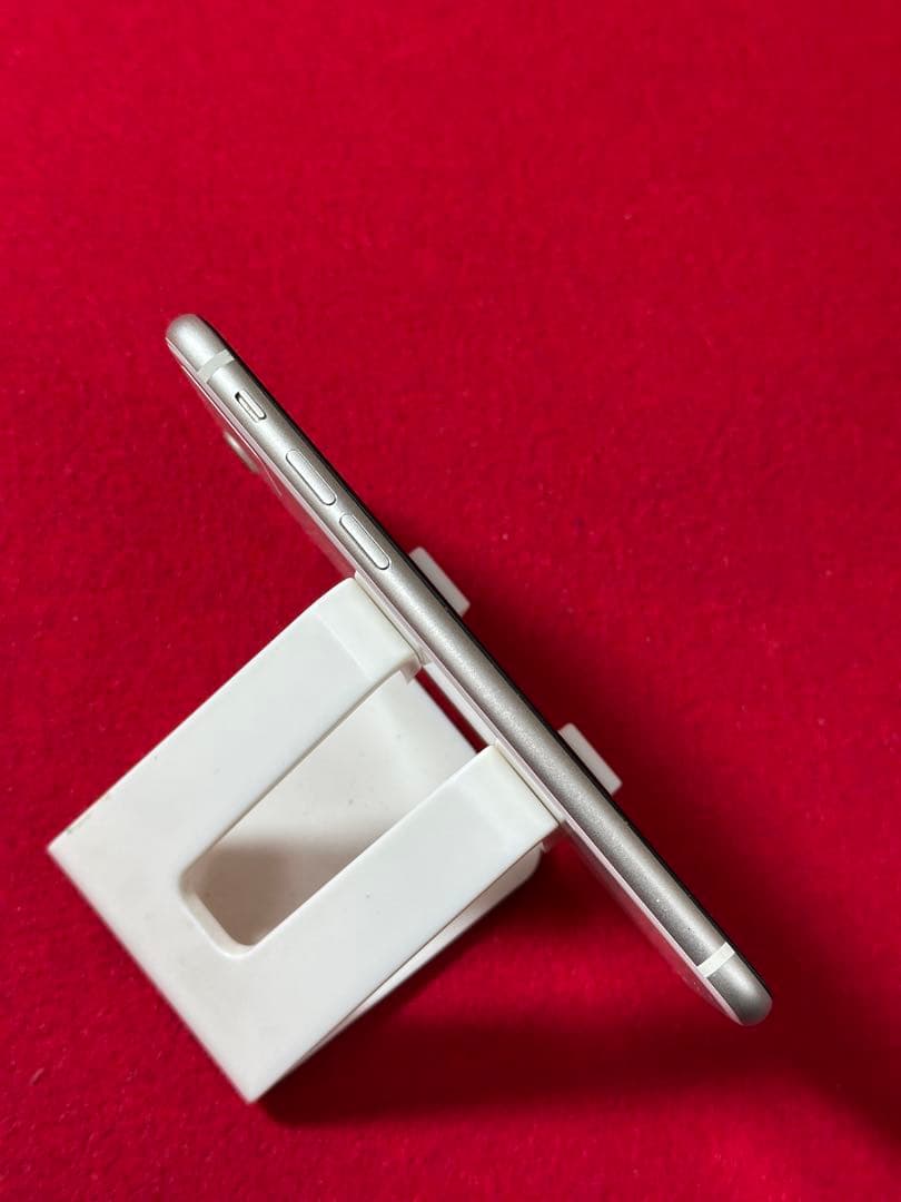 【6364】iPhone SE3第3世代スターライト 256GB simフリー