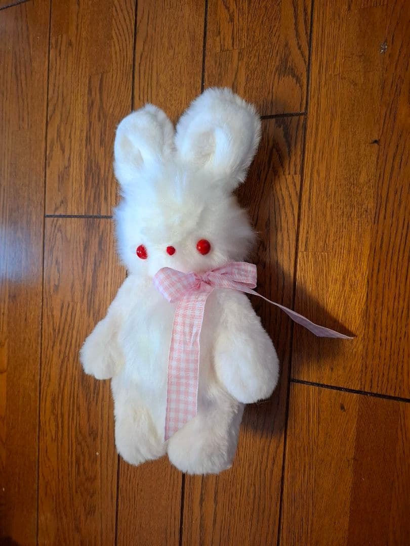 2.ホワイトウサギぬいぐるみ、ハンドメイド、オリジナル、赤目、テディうさぎ
