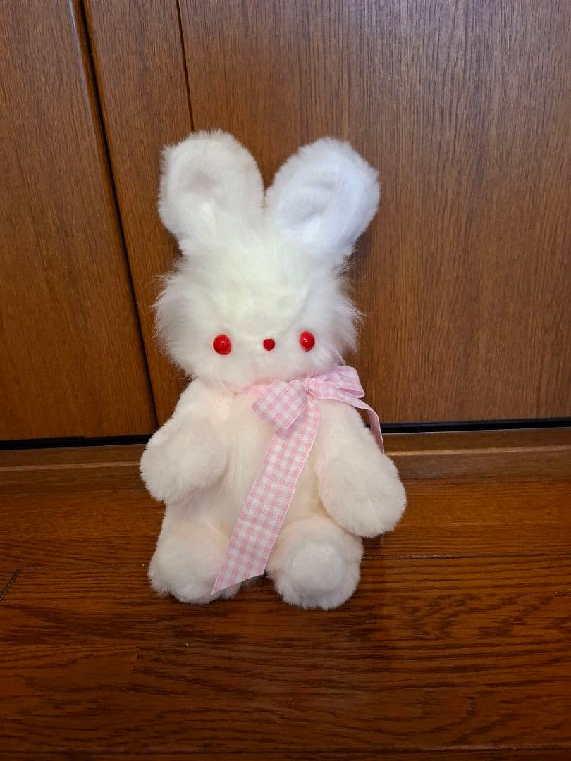 2.ホワイトウサギぬいぐるみ、ハンドメイド、オリジナル、赤目、テディうさぎ