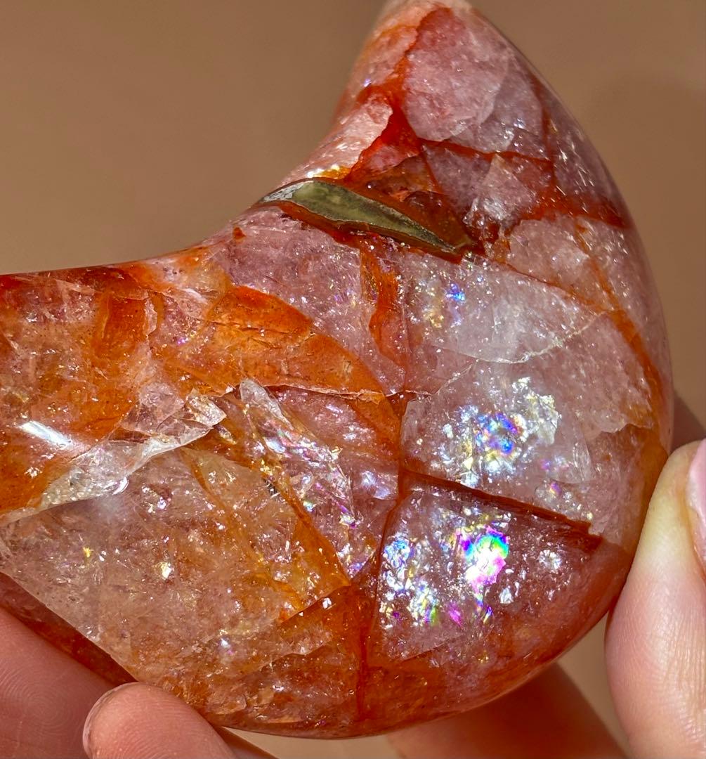 《極厚ぷっくり爆虹・レアシェイプ》　ファイヤークォーツ　月　カービング