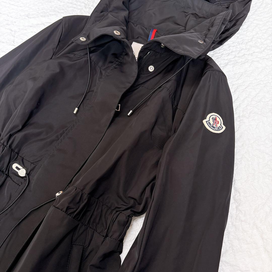 美品✨美ライン　モンクレール　マラカイト　ナイロンロングコート　フード付