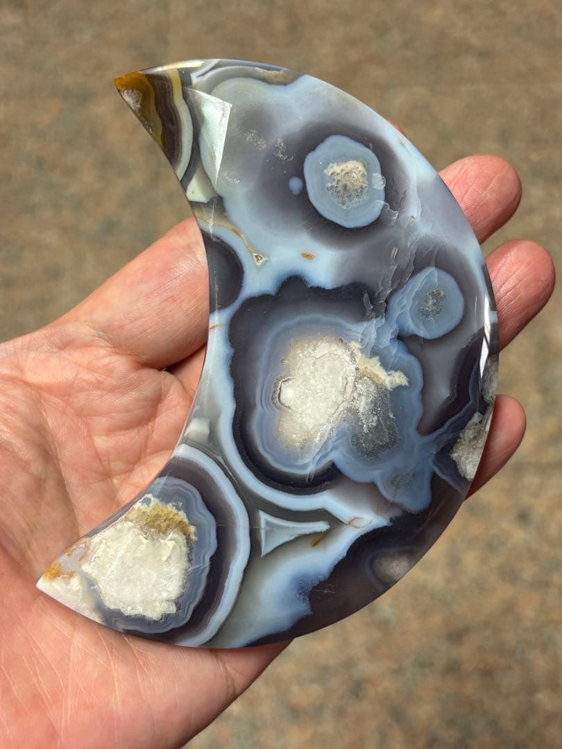 夜桜瑪瑙　夜桜メノウ　黒桜瑪瑙　ムーン型　月型　205g とても綺麗　インテリア