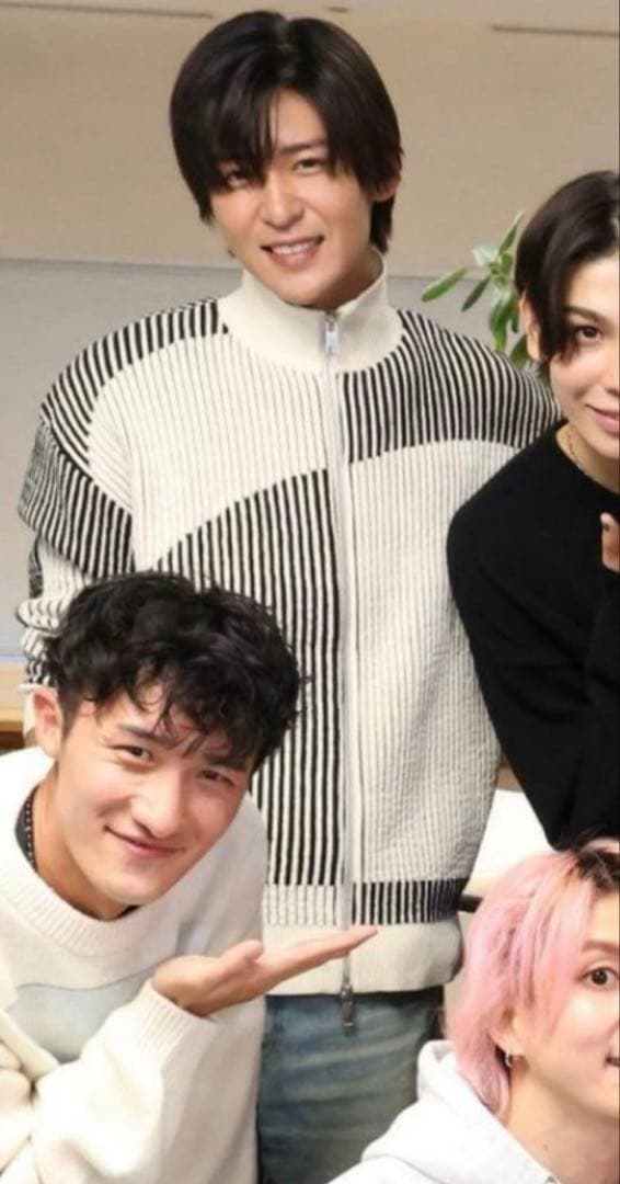 ZARA ストライプ ジップアップ カーディガン Man 目黒蓮