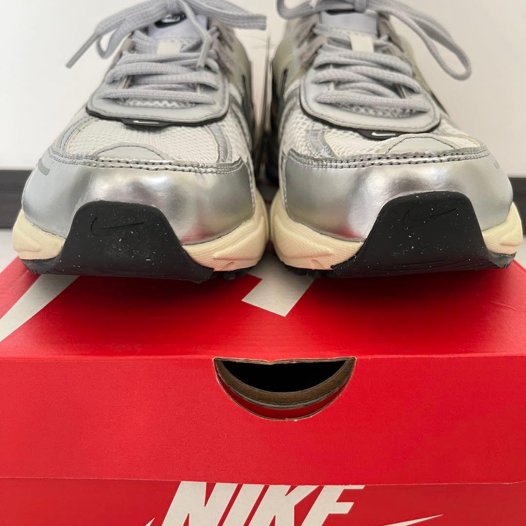 【未使用】NIKE スニーカー ウィメンズ V2K ラン