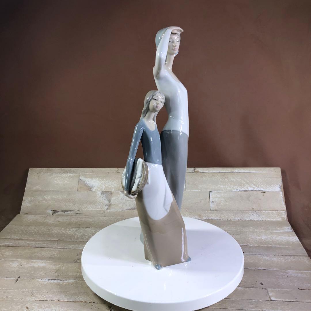 レア　NAO by Lladro（リヤドロ）母娘フィギュリン 陶器人形