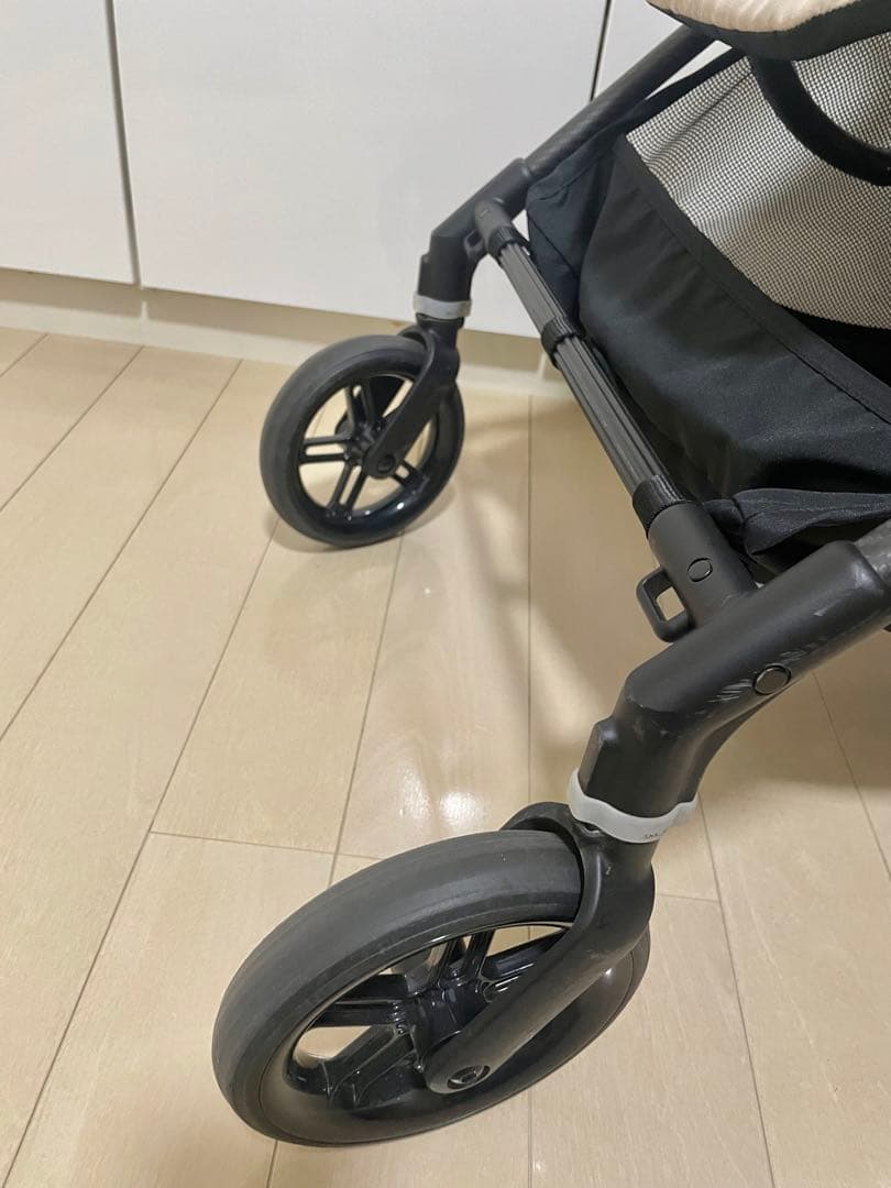 【送料無料】美品・サイベックスメリオカーボン cybex 2022ver