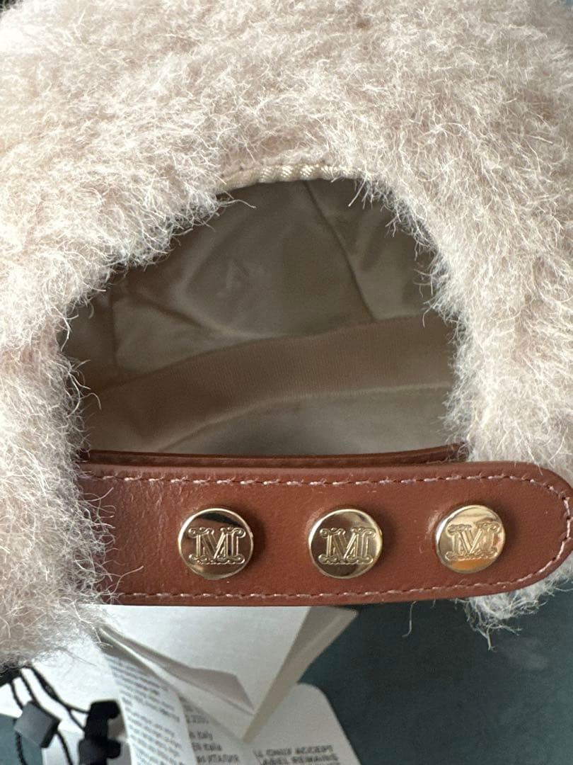 限定値下げ！新品未使用！Max mara ベージュ Mロゴ刺繍 ファーキャップ