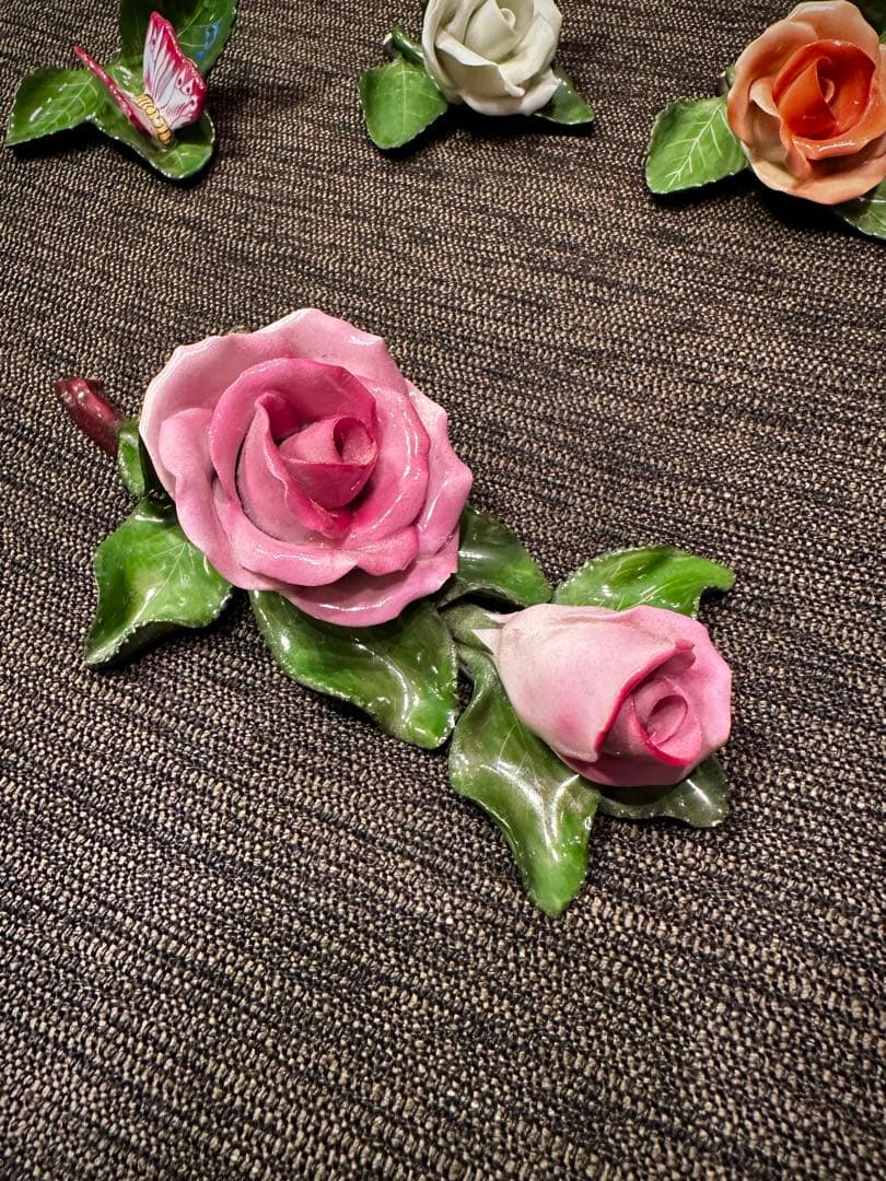 ヘレンド　薔薇の陶器置物 ④