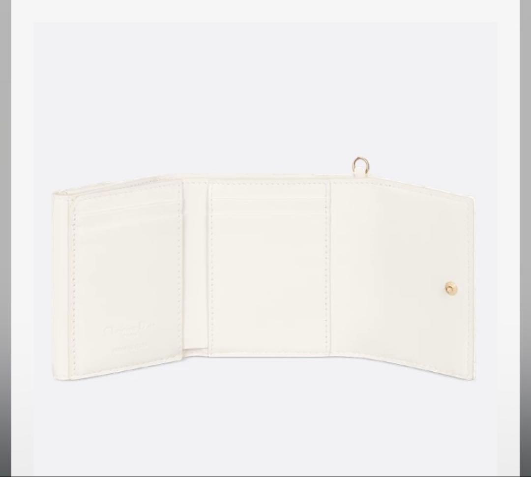 【日本限定】⭐︎Lady Dior Lotus⭐︎ウォレット⭐︎三つ折り⭐︎ホワイト