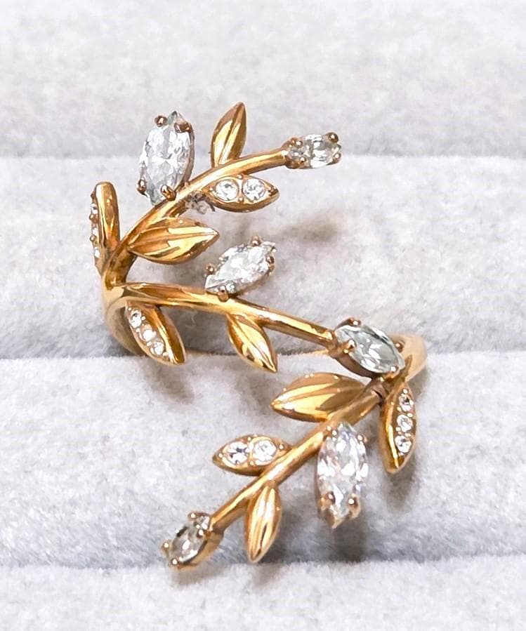 スワロフスキー　MAYFLY リング　良品　10号　43050