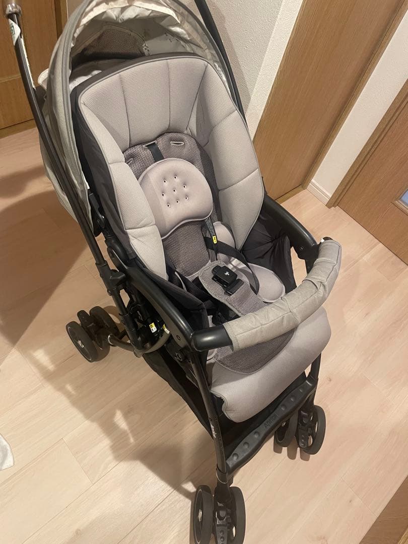 Aprica ラクーナクッション　2023年製　説明書あり