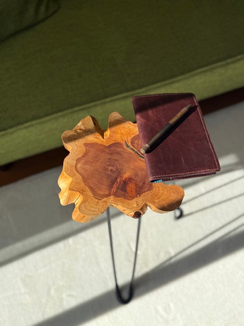 ミニ　コーヒーテーブル　サイドテーブル　切り株　K003