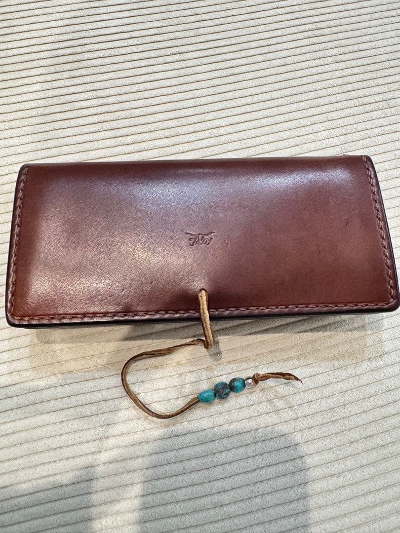 TADY & KING フラワーコンチョ付き ロングウォレット