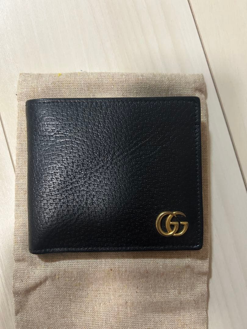 GUCCI ブラック 二つ折り財布