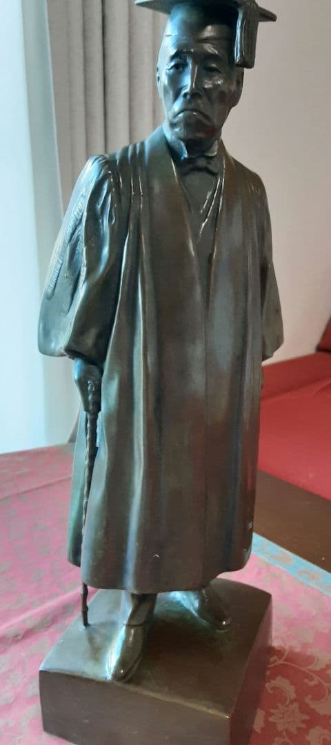 朝倉文夫作早稲田大学大隈重信銅像