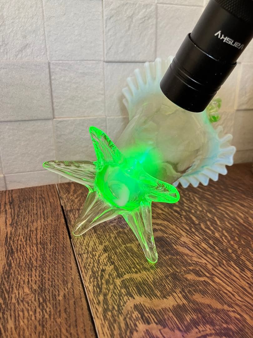 アンティーク 花瓶 吹きガラス ウランガラス