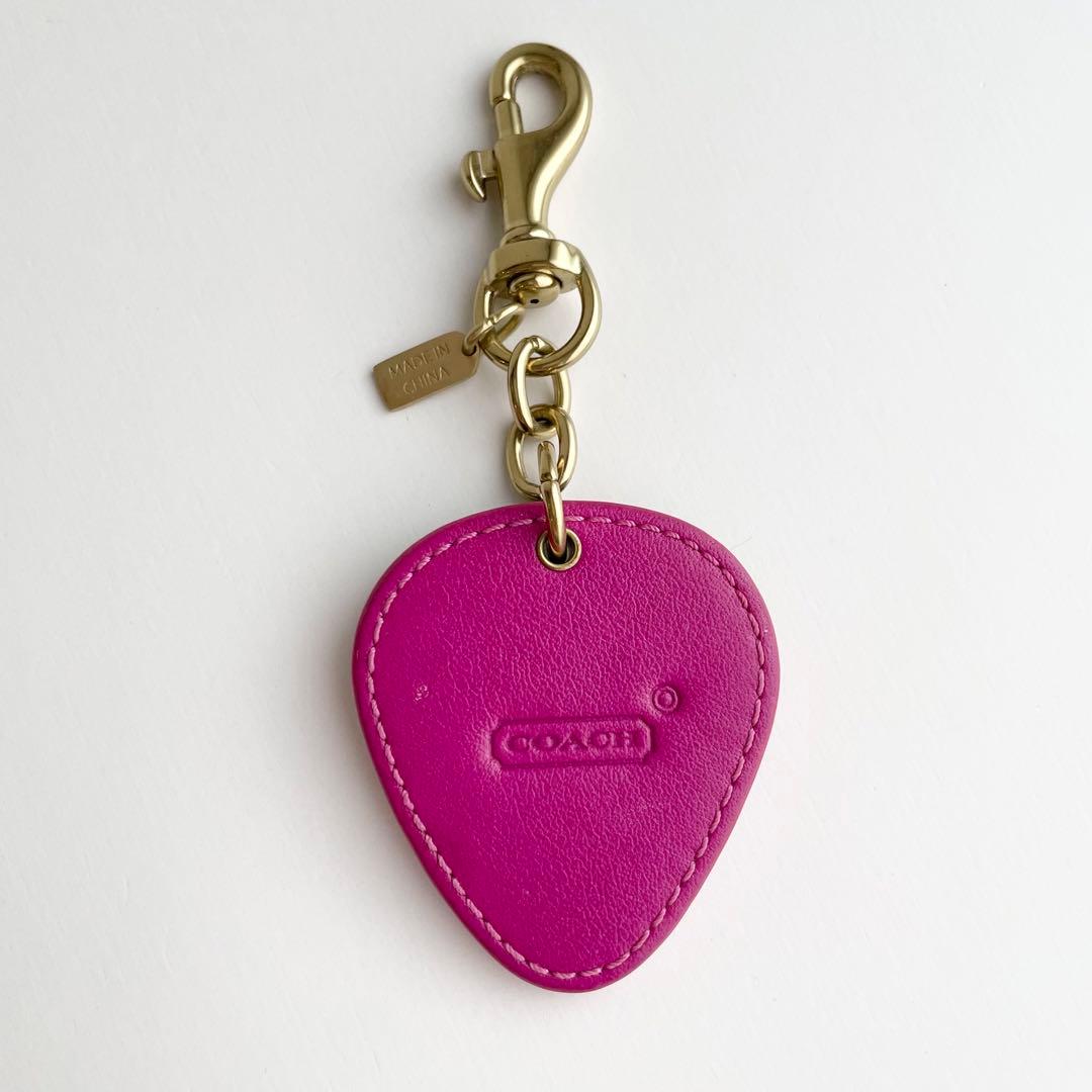 コーチ COACH ストロベリーチャーム キーホルダー シグネチャー ほぼ新品