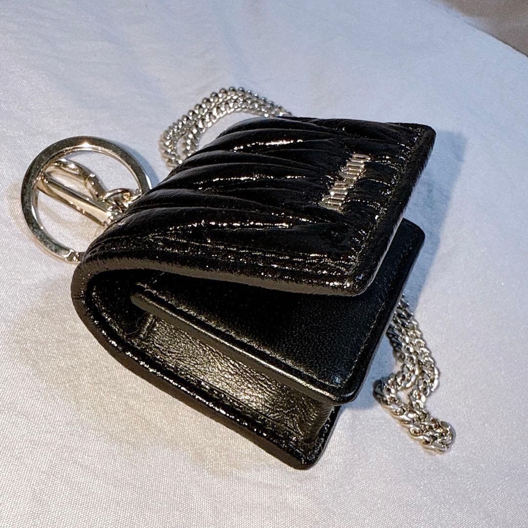 miumiu マトラッセ　AirPodsケース