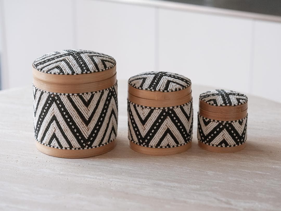 バリ島買付 雑貨 ビーズ装飾 蓋付き小物入れ 3個セット