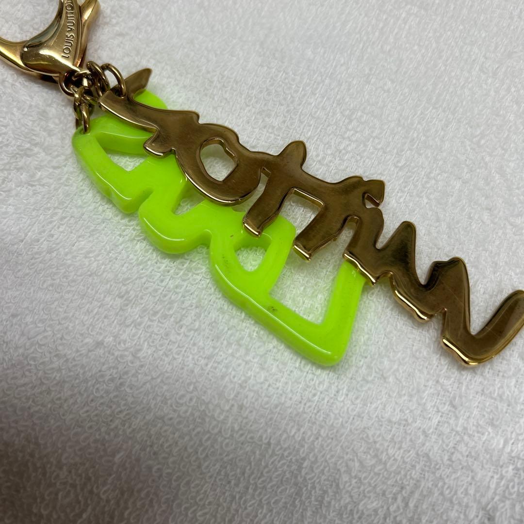 ス*ー様 ルイヴィトン LOUIS VUTTON キーホルダー バッグチャーム