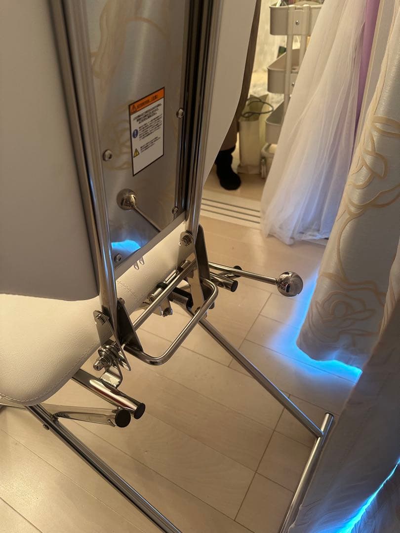 ホワイト エステ用折りたたみ椅子