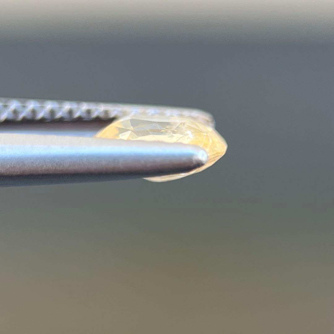 スリランカ産非加熱天然オレンジイエローサファイアルース