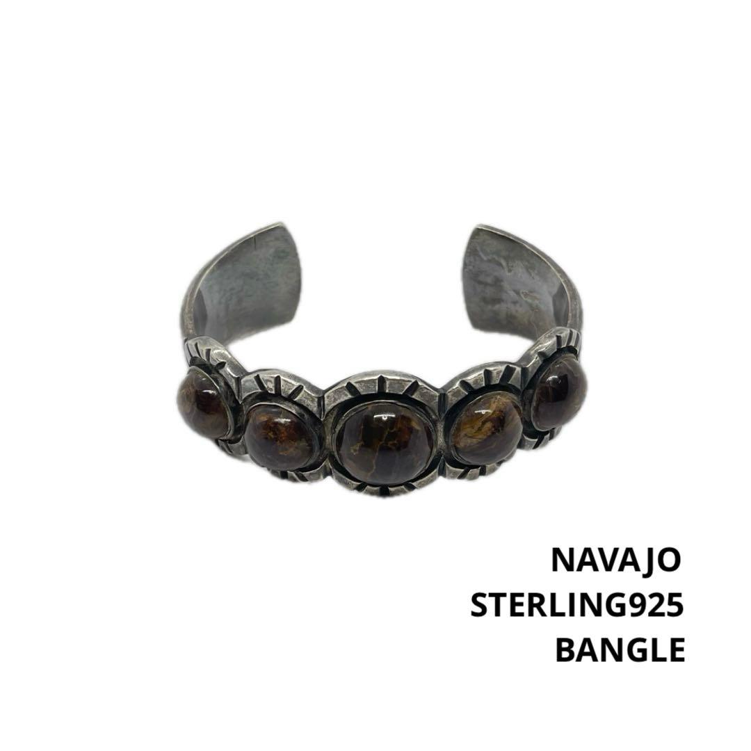 ●NAVAJO・ナバホ族●アンティーク・シルバーバングル●