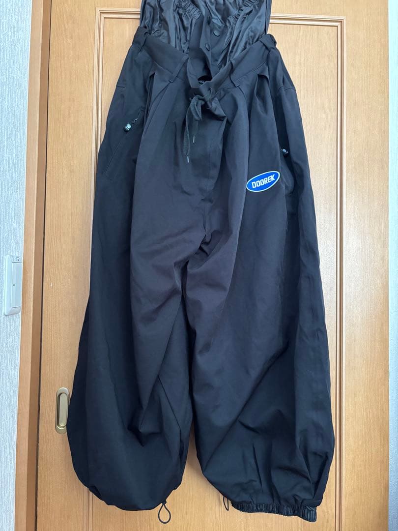 DOOREK ブラック スノーボードウェア
