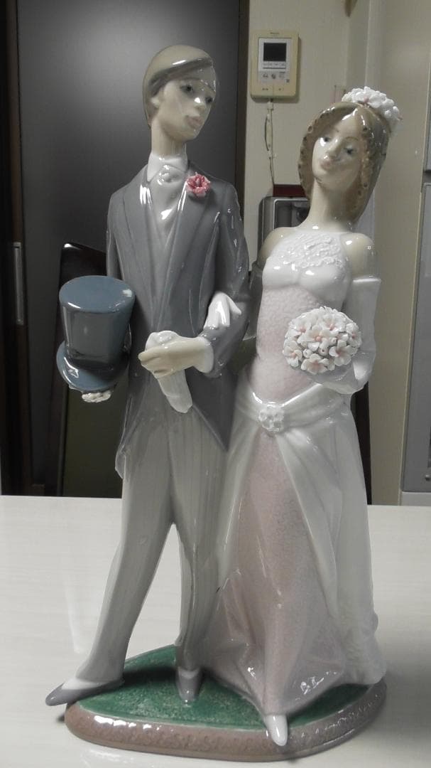 LLADRO　リヤドロ【尊い一日】　Ｈ＝31cm　リアドロ　インテリアＬ530