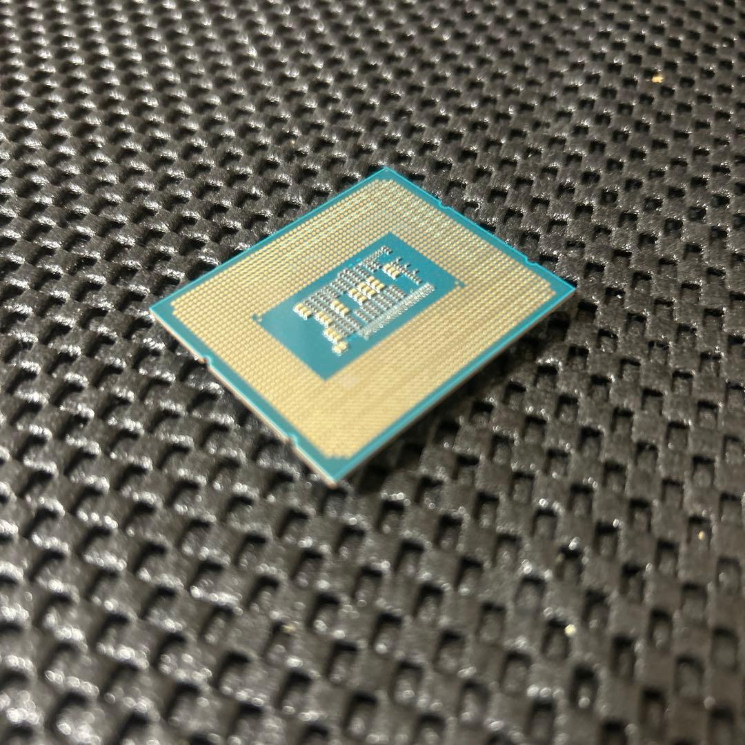 黃*黃様 Intel Core i5-12400F LGA1700