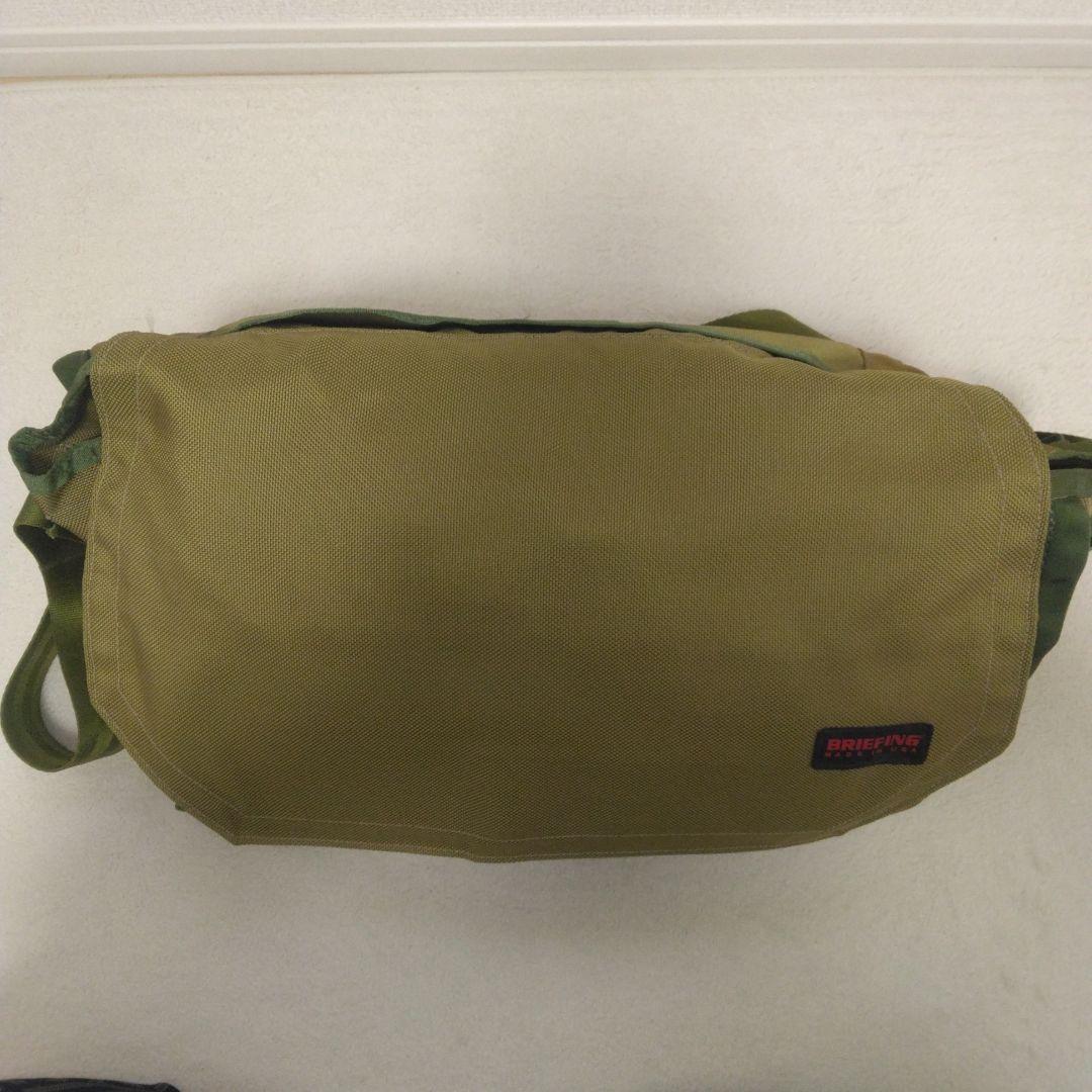 希少品　極美品　BRIEFING　FARVER　メッセンジャーバッグ　カーキ