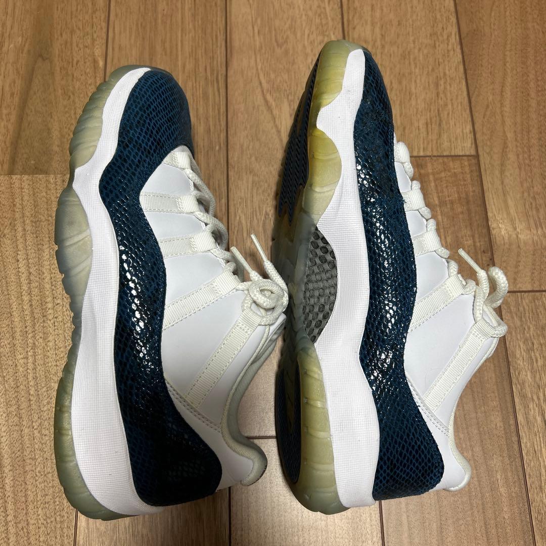 靴 AIR JORDAN 11 LOW SNAKESKIN