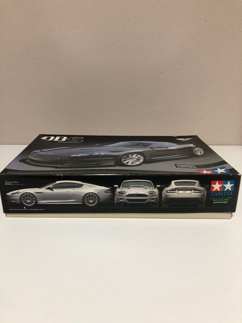 タミヤ 1/24スポーツカーシリーズ　アストンマーティンDBS プラモデル