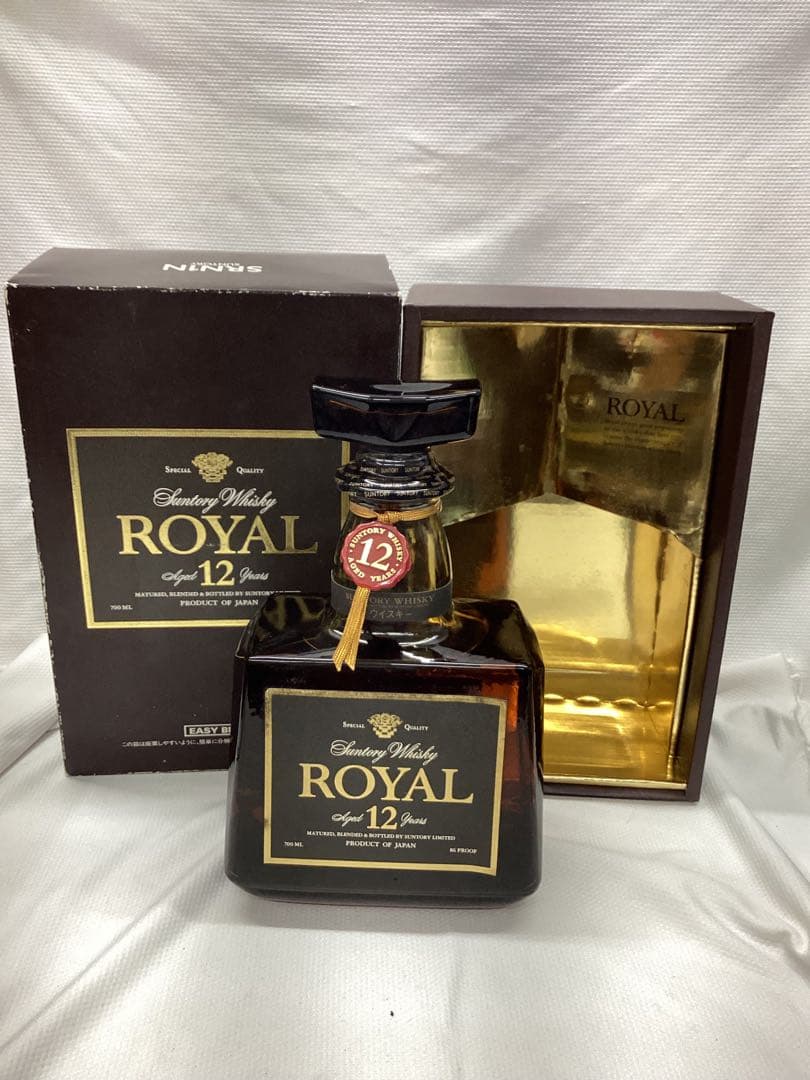 サントリー ロイヤル 12年 ウイスキー　　　　Tー16