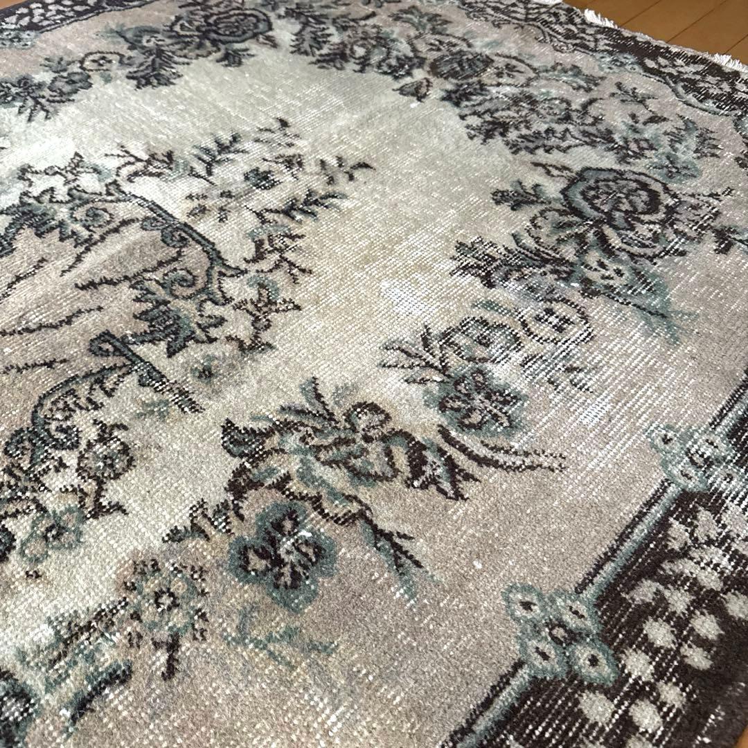 127×220花や実　王道メダリオン　控えめカラー　トルコヴィンテージラグ