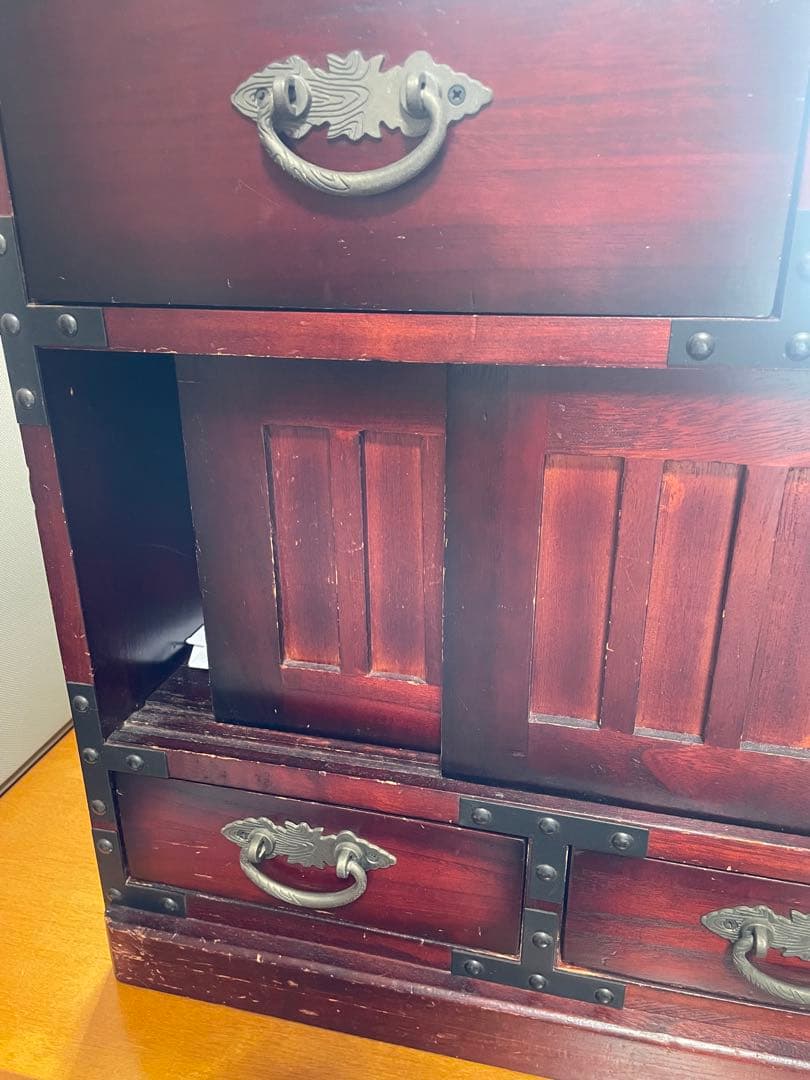 値下！　木製階段状タンス