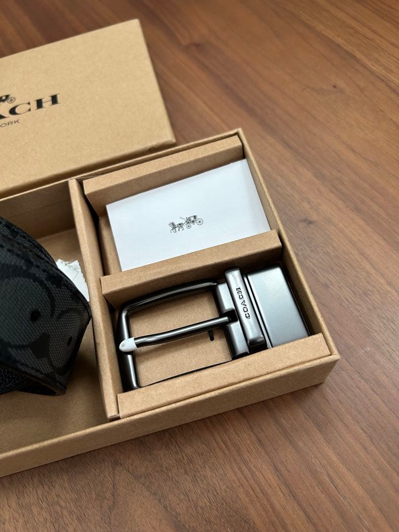COACH ブラック ベルト ロゴ入り