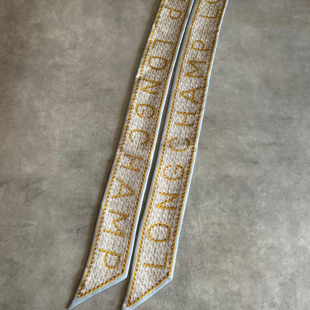 未使用　Longchamp ロンシャン　デイジー　水色　シルクスカーフ