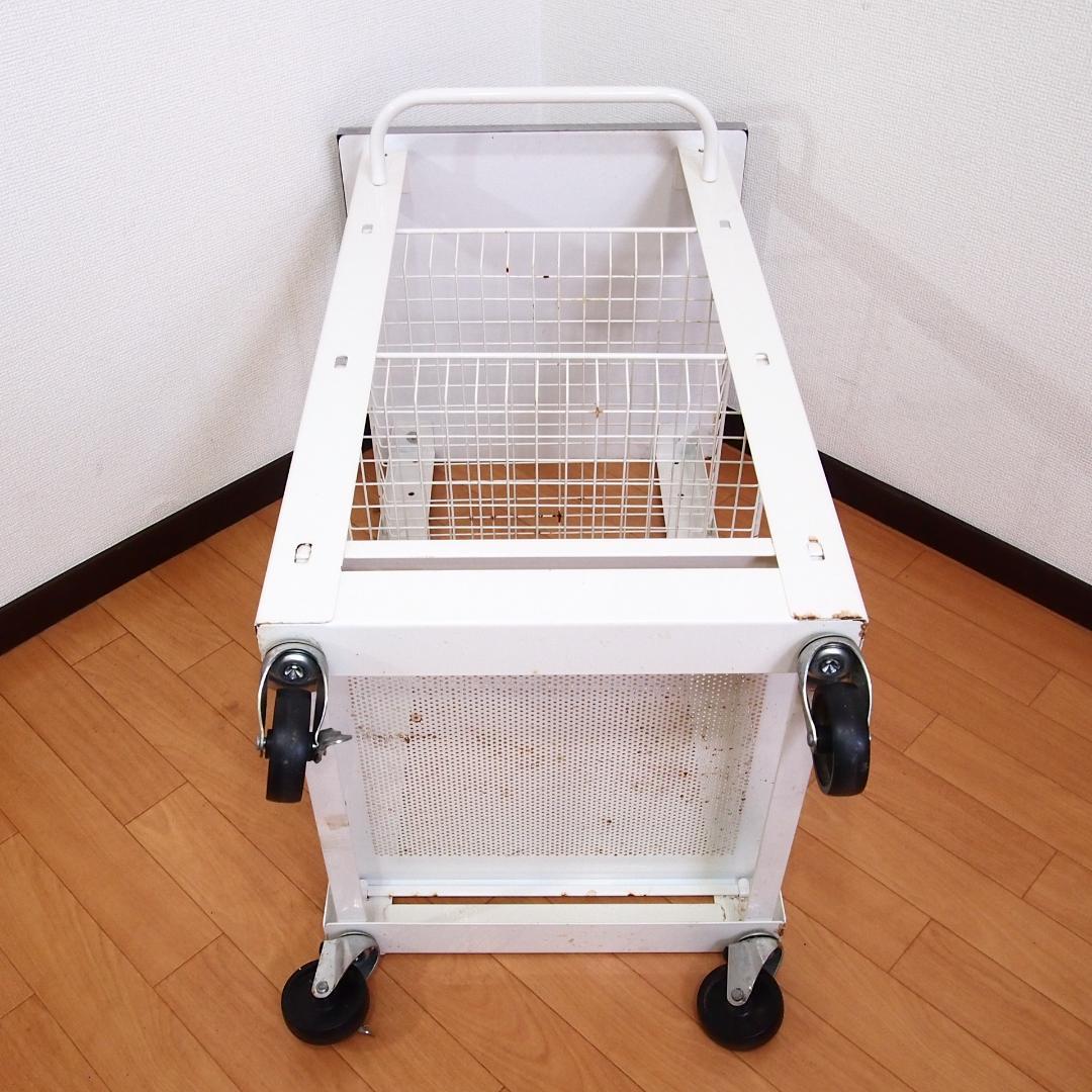 【良品】厨房器具 鉄製 キッチンワゴン キャスター付き 錆びあり 飲食店 家具