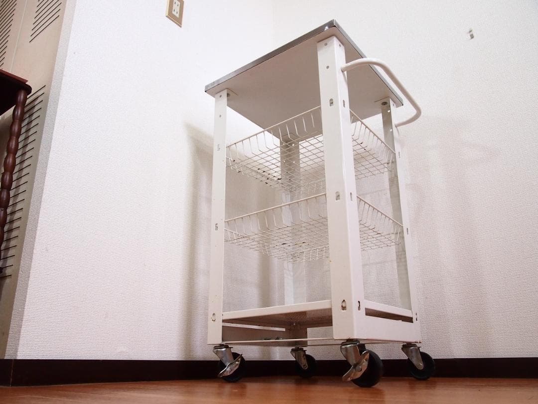 【良品】厨房器具 鉄製 キッチンワゴン キャスター付き 錆びあり 飲食店 家具