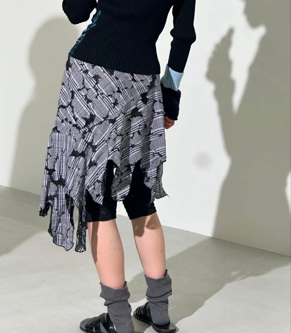 【PERVERZE】Check and Lace Jaggedhem Skirt