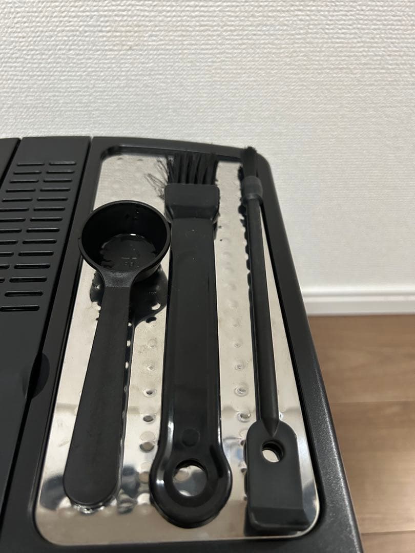 完動品　デロンギ　マグニフィカ　全自動コーヒーマシン　ESAM1000SJ