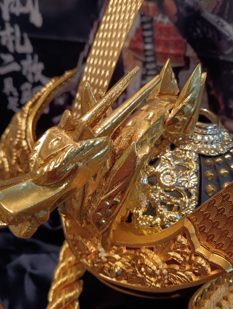 大型サイズ端午の節句伝統的な日本の武士の高級兜飾り装大桐櫃２５号サイズ置物